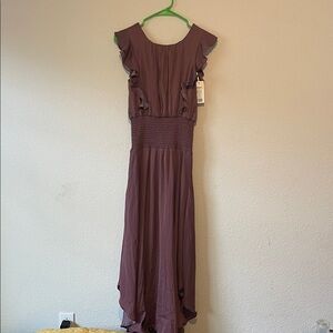 Elegant Mauve Ruffle Sleeve Dress